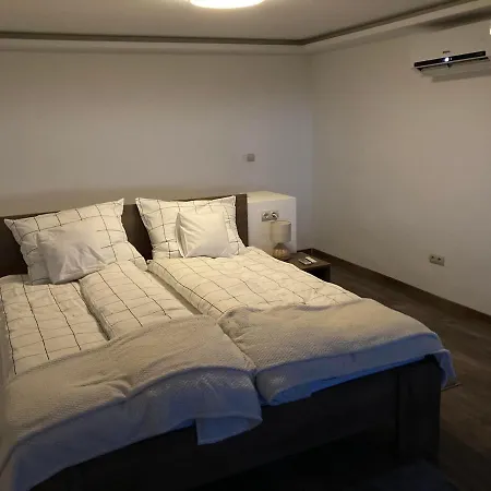 Villa Panorama Wellness Vendeghaz *
